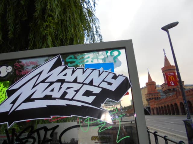 Sticker an Oberfläche